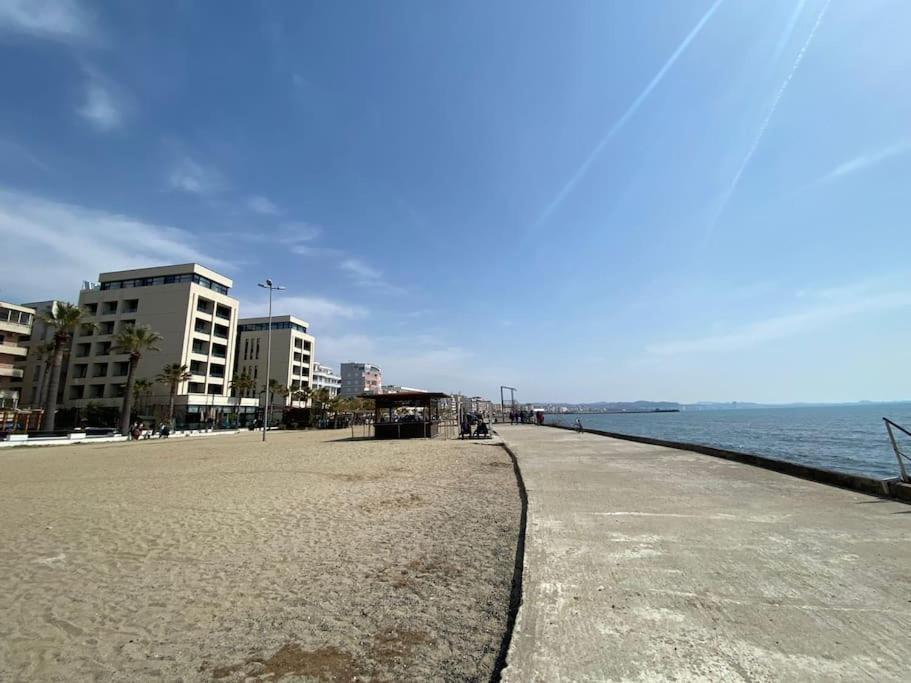 Gold Key Apartments, Durres Beach Exteriör bild