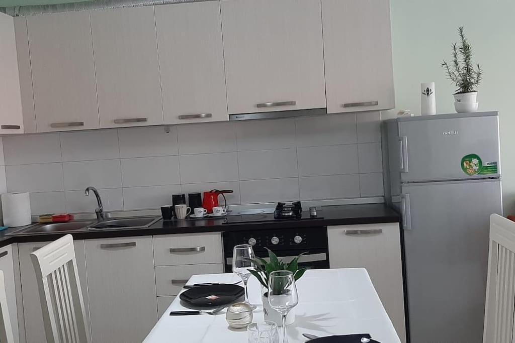 Gold Key Apartments, Durres Beach Exteriör bild