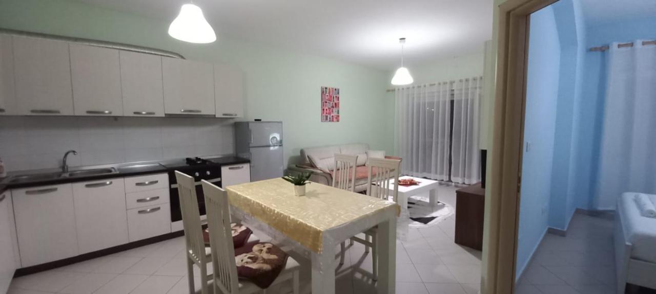 Gold Key Apartments, Durres Beach Exteriör bild