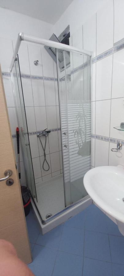 Gold Key Apartments, Durres Beach Exteriör bild